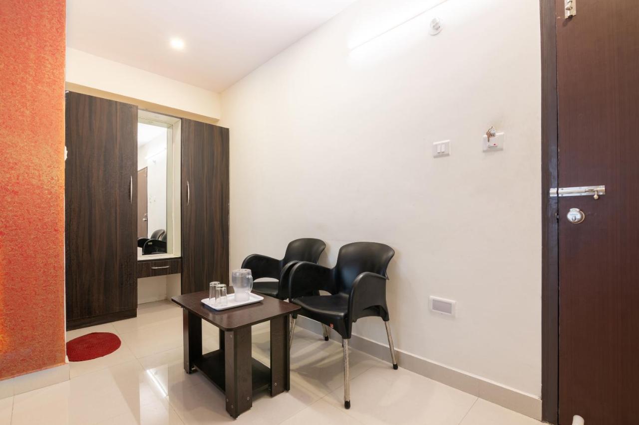 Hotel Oyo 13594 Mathrushree Residency Bangalore Exterior foto