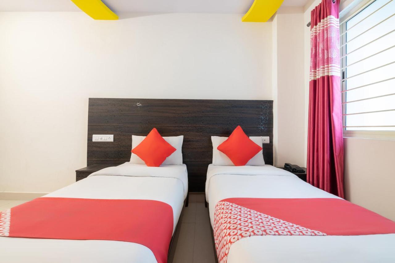 Hotel Oyo 13594 Mathrushree Residency Bangalore Exterior foto