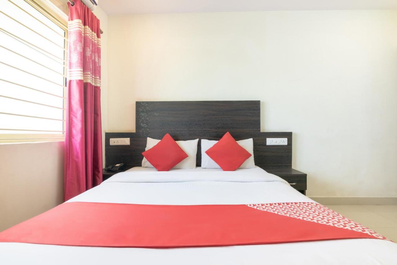 Hotel Oyo 13594 Mathrushree Residency Bangalore Exterior foto